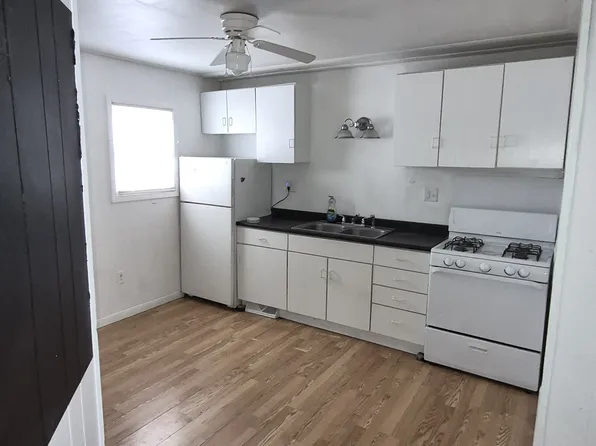 201 Avenue C #4, Matamoras, PA 18336