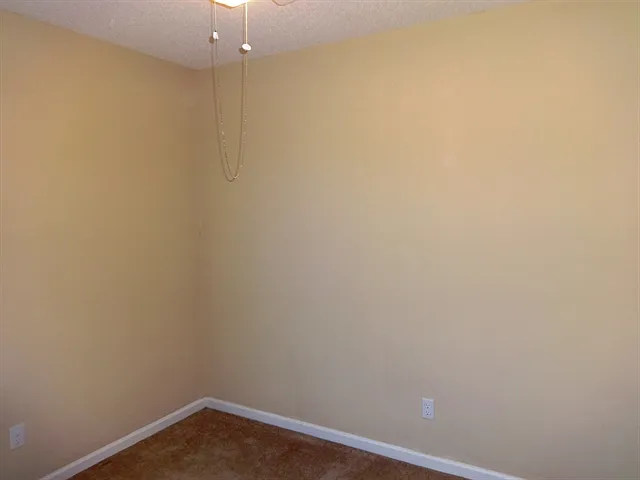103 Scottswood Dr N — Photo 12