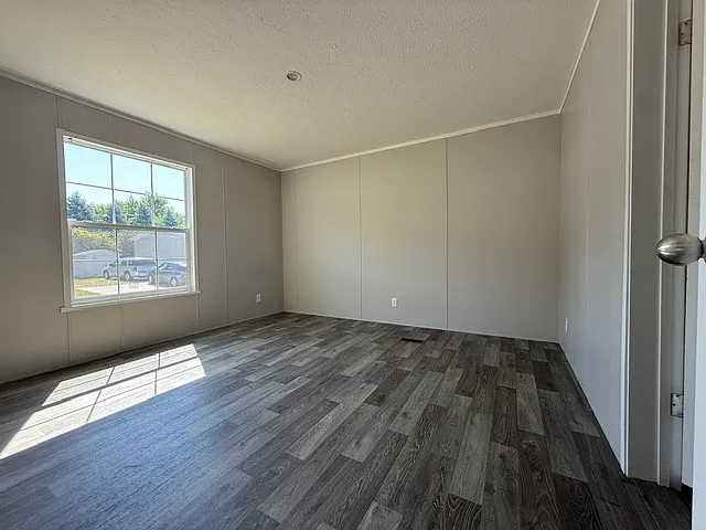 Pineview Estates — Photo 18