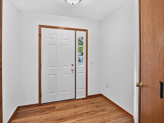 4th image of 6322 Merritt Rdg