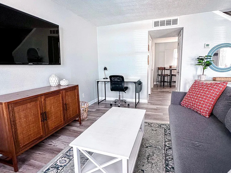 1209 Tropic St #A — Photo 4