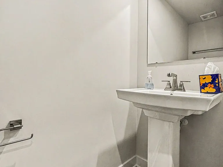 1049 Mountain View Dr — Photo 24
