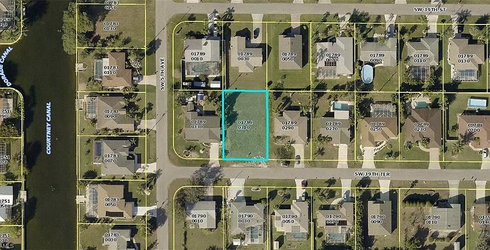 1st image of 427 SW 39th Ter