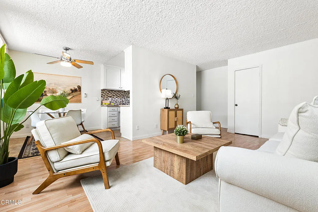2 bed, 2.0 bath, 884 sqft, $2,475 — Photo 1