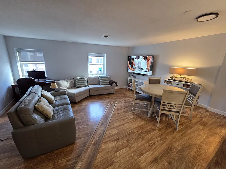 112 Franklin St #C8 — Photo 22