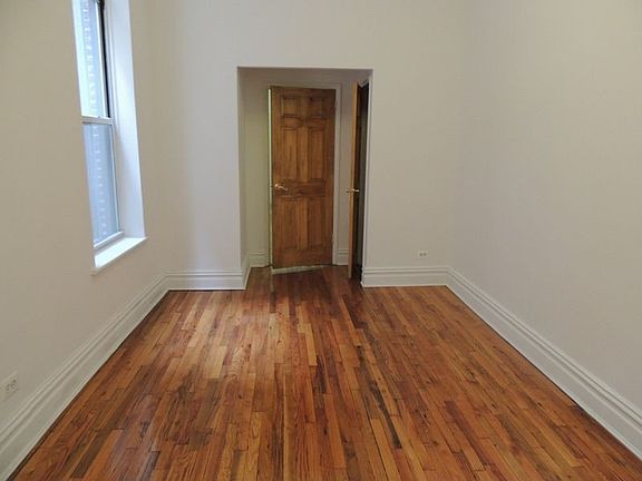 3rd image of 107 W 68th St APT 1D
