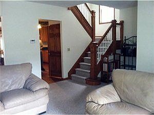 4th image of 348 Payne Ave