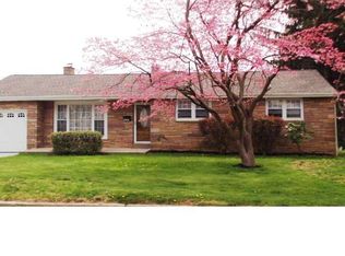 9647 Dungan Rd, Philadelphia, PA 19115