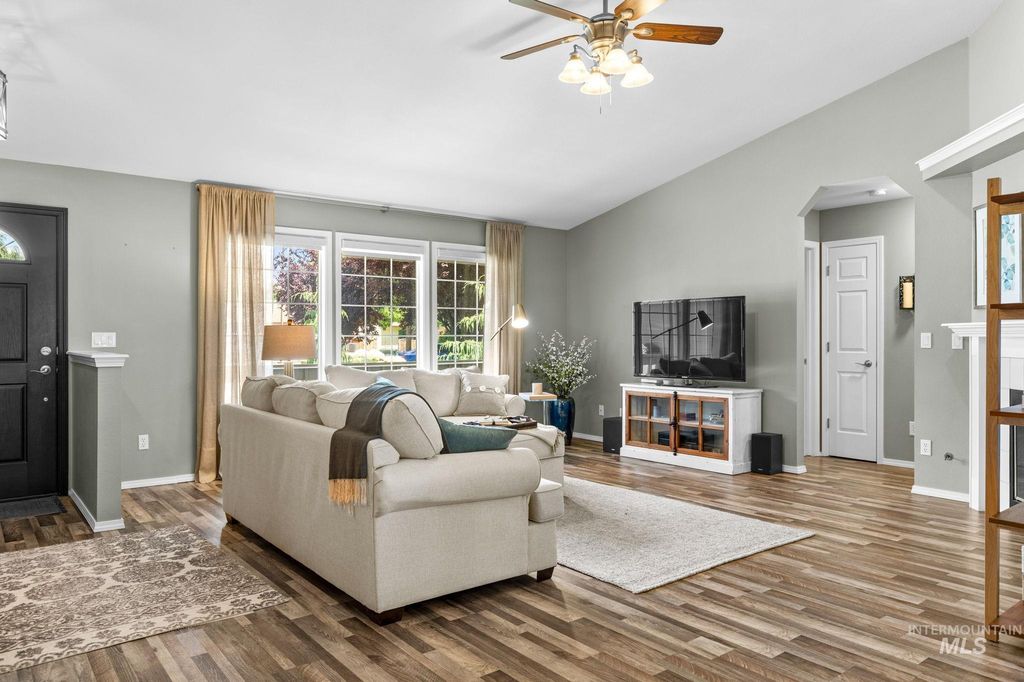 2619 E Apricot Ct, Meridian, ID - More
