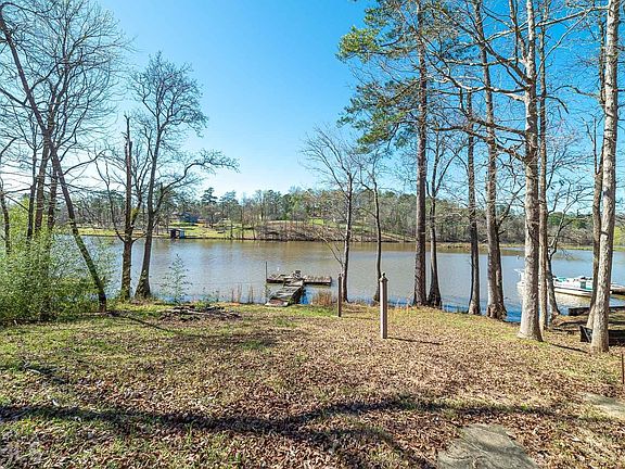 4th image of 917 Bear Creek Point