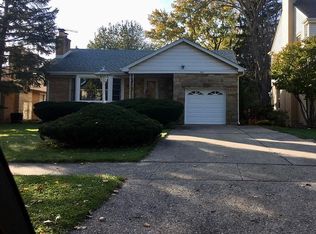 910 S Aldine Ave, Park Ridge, IL 60068