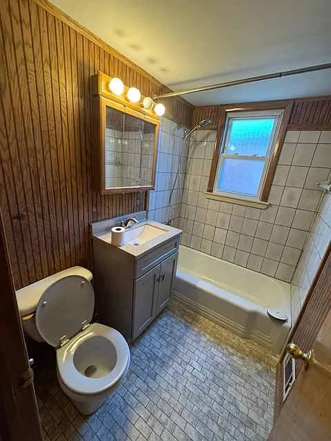 1 bed, 200 sqft, $950 — Photo 2
