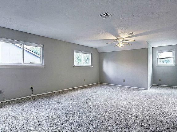 4th image of 16418 Quail Briar Dr