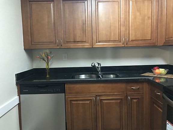 4th image of 700 NW 214th St APT 116