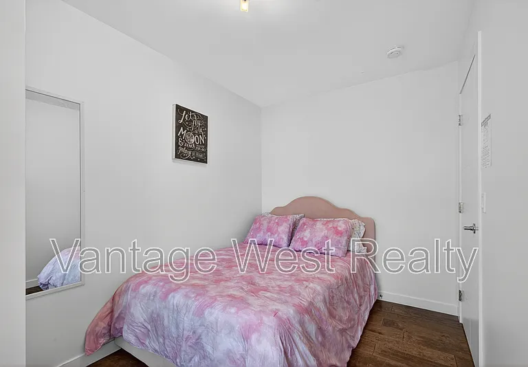 3859 Carrall Rd #3 — Photo 13