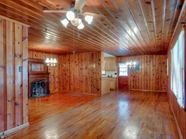 8192 Shoals Branch Rd, Primm Springs, TN 38476