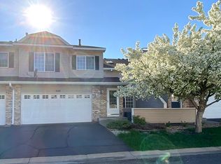 542 Spruce Dr, Hudson, WI 54016