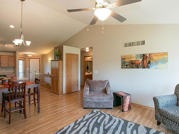 2nd image of 1526 Alder Dr