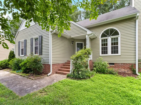 2416 Fields Of Broadlands Dr, Raleigh, NC 27604