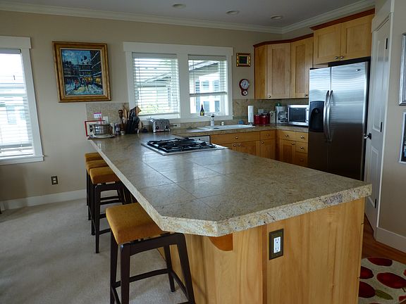 3rd image of 9551 NE South Beach Dr