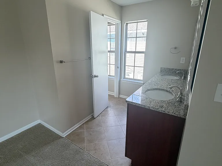 4422 Segovia Ct — Photo 22