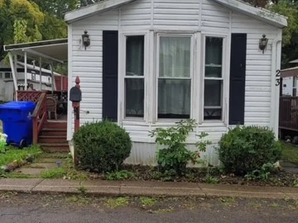 7898 Boston State Rd Trailer 23, Hamburg, NY 14075