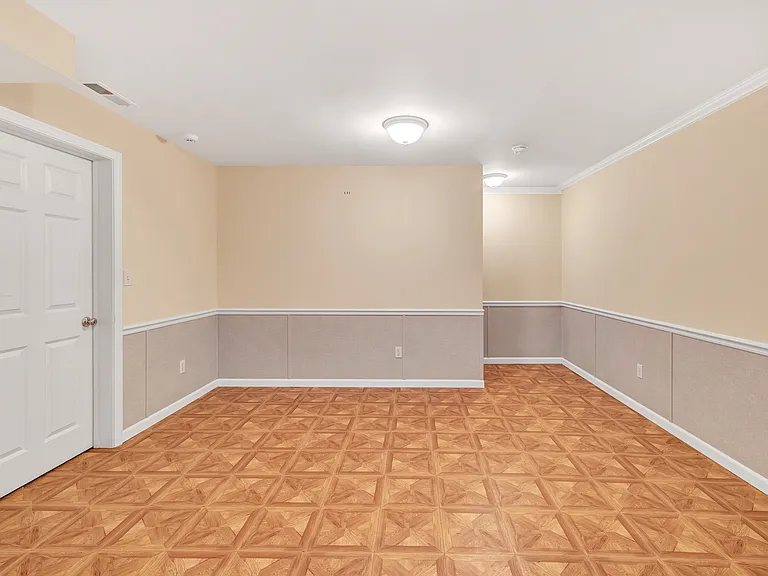 36 Pawtucket Ave — Photo 31
