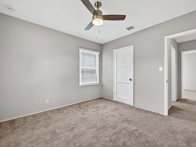 4913 Premiere Ave — Photo 34