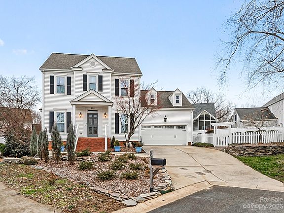 2nd image of 805 Blackburn Ct