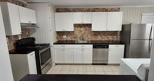 306 Maplewood Ave NE #A Photo 1