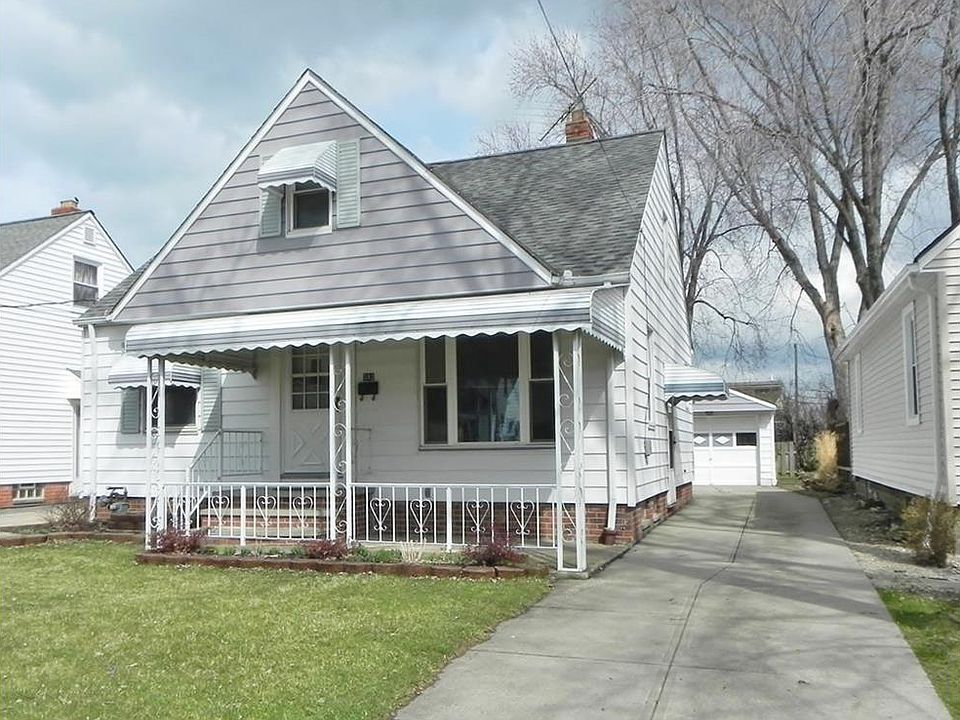 1st image of 383 E 324th St