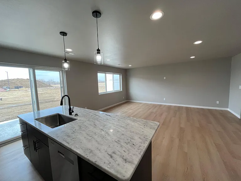 539 Harper Cir — Photo 15