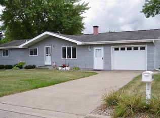 1414 E Parrish St, Prairie Du Chien, WI 53821