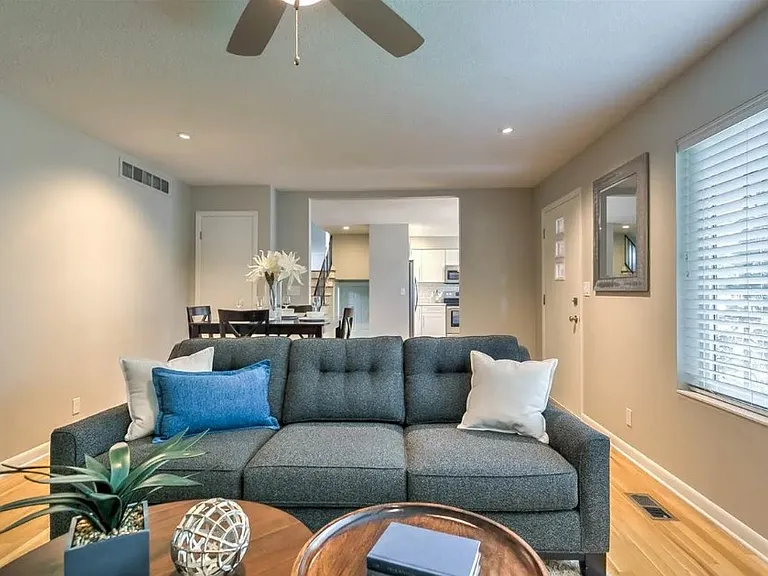 1321 S Pacific St — Photo 5