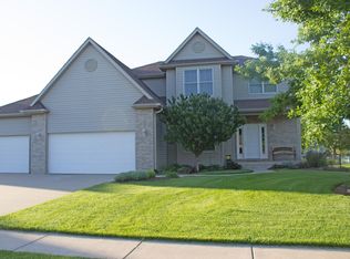 1222 W Price Ct, Eldridge, IA 52748