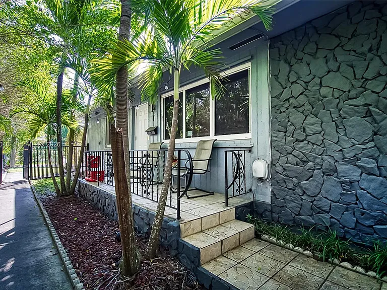1457 Atlantic Shores Blvd #1A — Photo 18