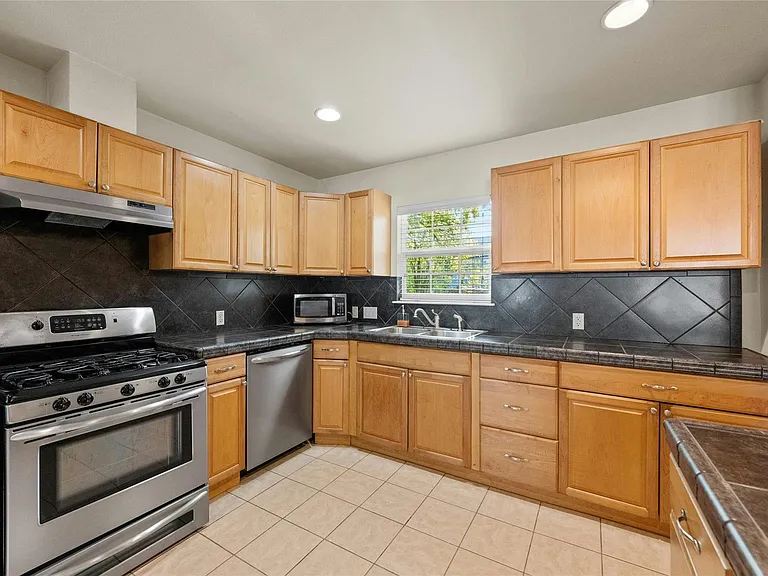 2631 W 45th St — Photo 11