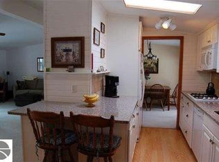 8875 Swan Pointe Rd, Elk Rapids, MI 49629