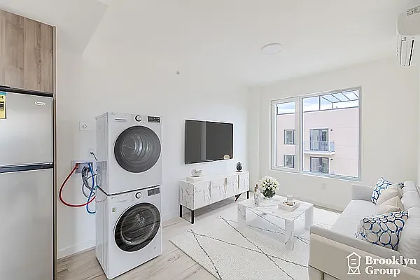 2718 Church Ave #307 — Photo 9