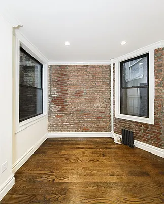 Rented by Avenues Real Estate | media 16
