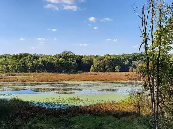 1130 Lakeview Dr, Hobart, IN 46342