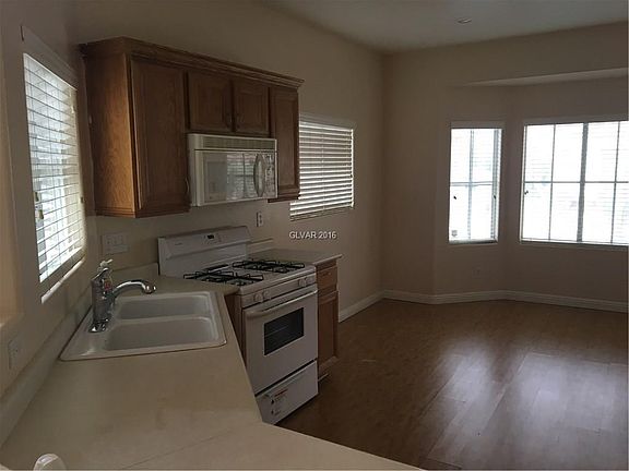 2nd image of 904 Blue Rosalie Pl