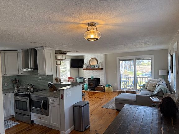 1st floor, kitchen/living/dining space