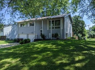 1849 Middlebury Rd, Freeport, IL 61032