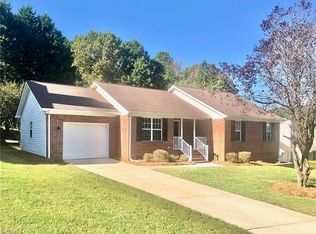 610 Summerwalk Rd, Greensboro, NC 27455