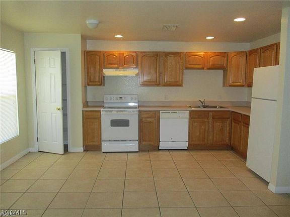 2nd image of 108/110 Harold Ave S