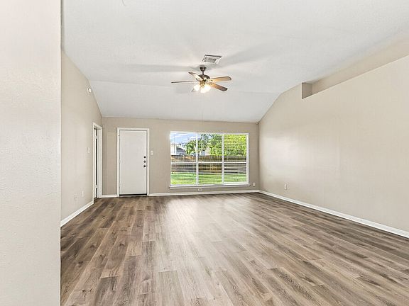 3rd image of 23623 Prairie Bird Dr