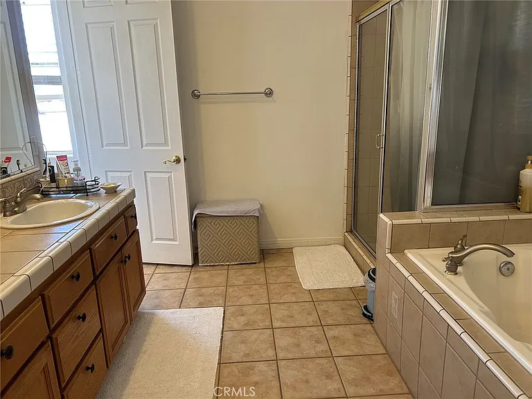 9408 La Cadena Ave — Photo 16
