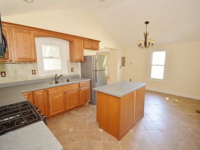 5th image of 17-19 E Main St