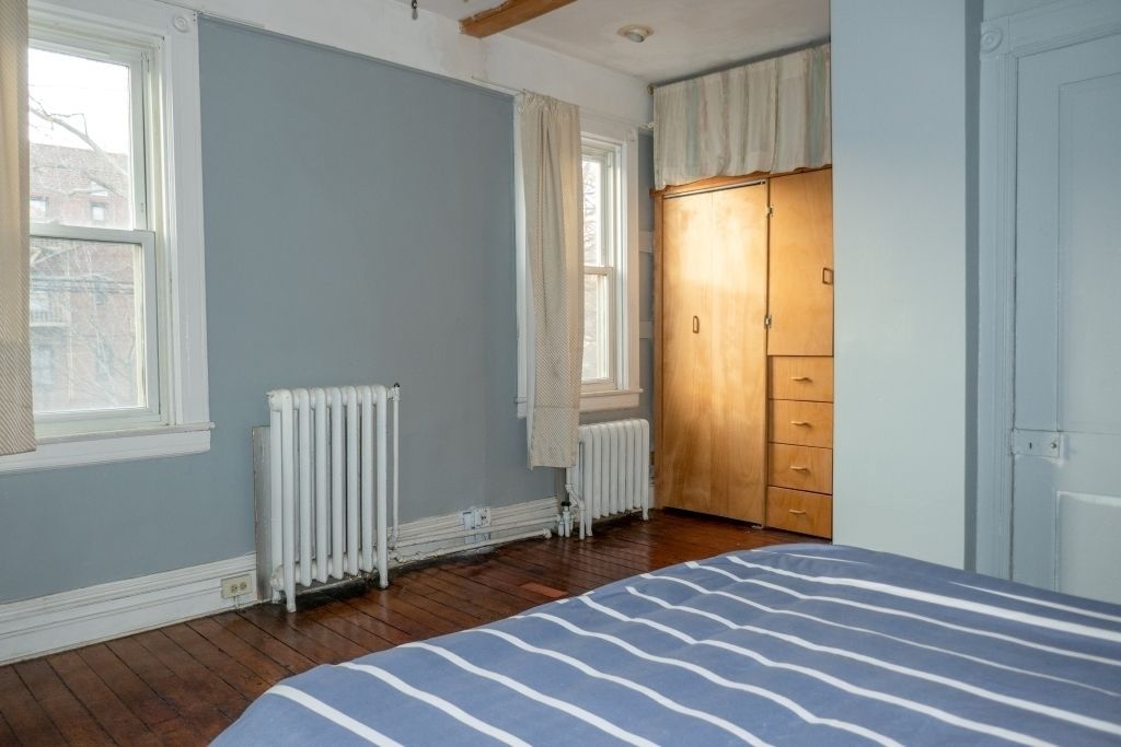 3 Bed 2 Bath Property, New York • 1,700 Sq Ft